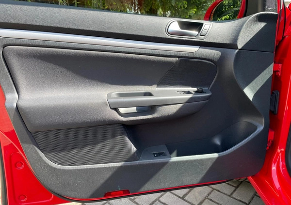 Volkswagen Golf cena 14800 przebieg: 207000, rok produkcji 2007 z Janów Lubelski małe 277